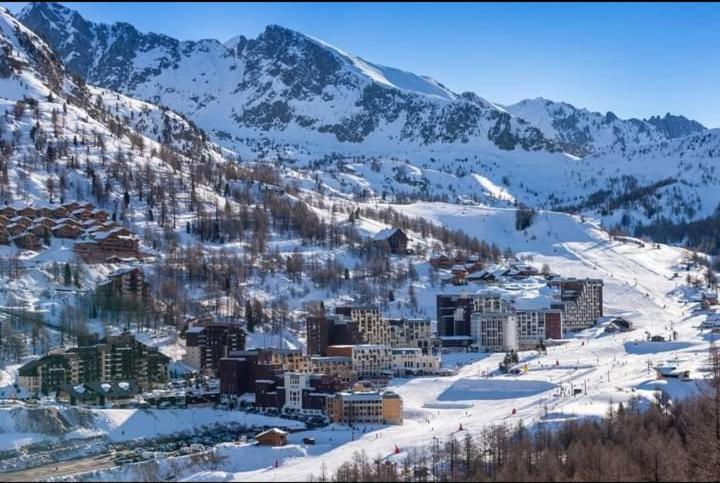 Joli T2, Centre, Parking Prive, Wifi, Local A Ski Isola 2000 Kültér fotó